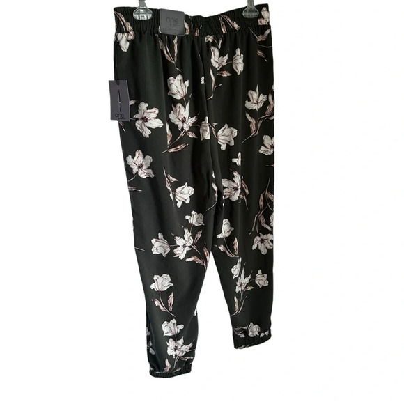 One by Chapter one Pull On Jogger Pants floral size M New - Picture 5 of 12